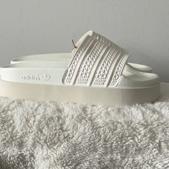 Adidas ADILETTE BONEGA W White/White Size10 (W) - Picture 5 of 7